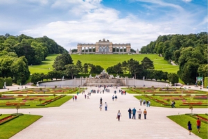 SCHÖNBRUNN SCHLOSS UND PARKANLAGE SCHÖNBRUNN SCHLOSS UND PARKANLAGE