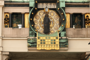 https://de.123rf.com/photo_127980392_anchor-clock-detail-vienna-austria.html?downloaded=1